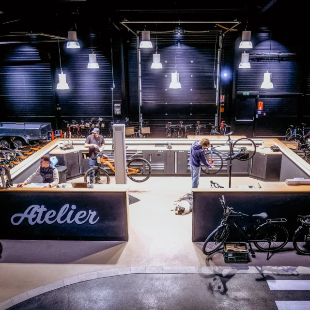 🚴‍♂️ Préparez votre vélo pour la nouvelle saison ! ☀️🔧

Notre atelier au cœur de notre boutique est prêt à accueillir tous types de vélos pour une révision complète ou une réparation sur mesure. 🛠️✨

Que vous soyez cycliste urbain, VTTiste ou adepte du vélo de route, notre équipe de pros s’occupe de tout pour que vous rouliez en toute sérénité ! 🏆

📍 Venez nous voir et démarrez la saison avec un vélo au top ! Votre vélo mérite le meilleur entretien ! 

#révisionvélo #ateliervelo #veloelectrique #velociel